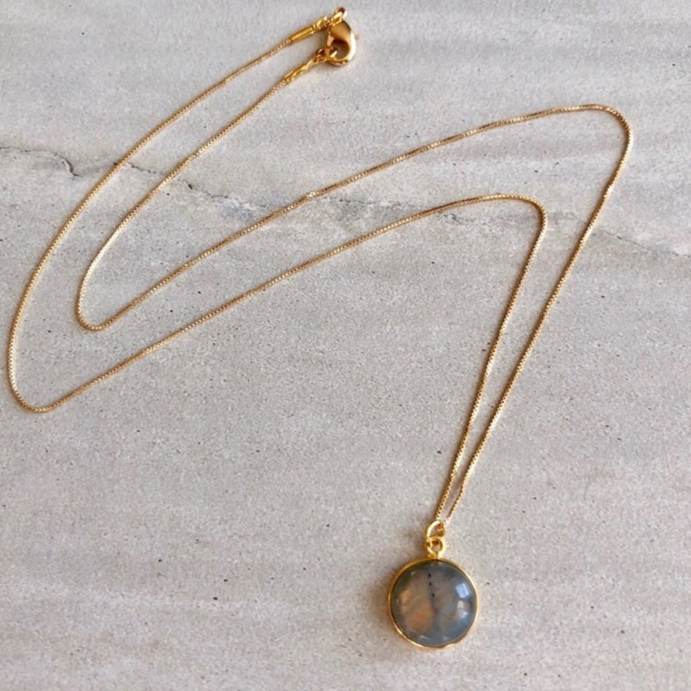 Last 1! 🌟Dainty Labradorite Necklaces - Picture 5 of 7